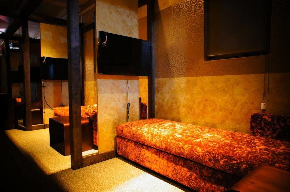 Centurion Cabin & Spa Tōkyō Extérieur photo