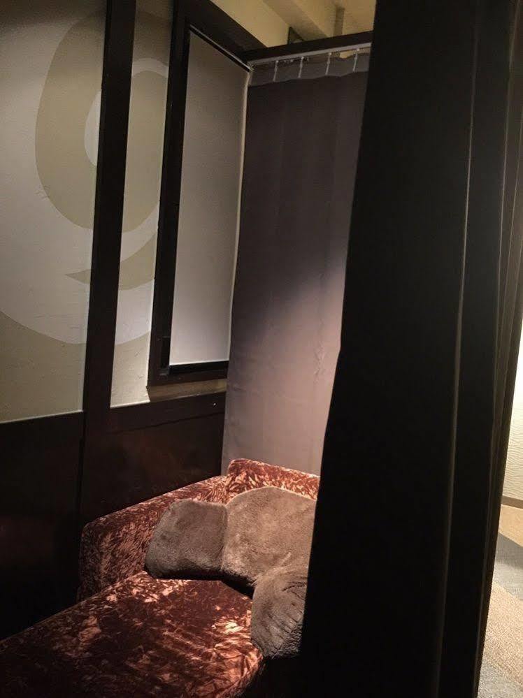 Centurion Cabin & Spa Tōkyō Extérieur photo